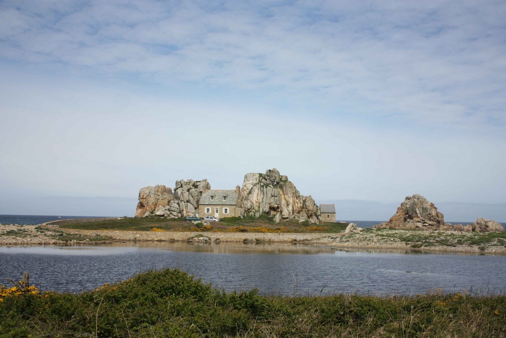 Gouffre de Castel Meur - La maison entre les rochers - Ploucrescant (22)