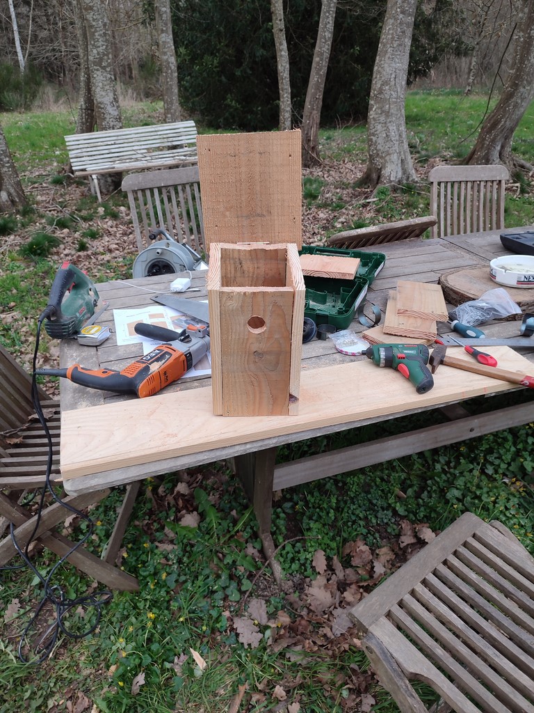 Fabrication de Nichoirs maison Ivan Le Roux