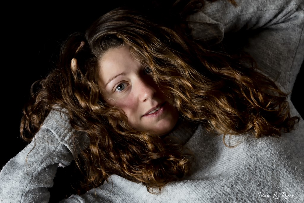 Portrait Studio jessica  sur fond noir