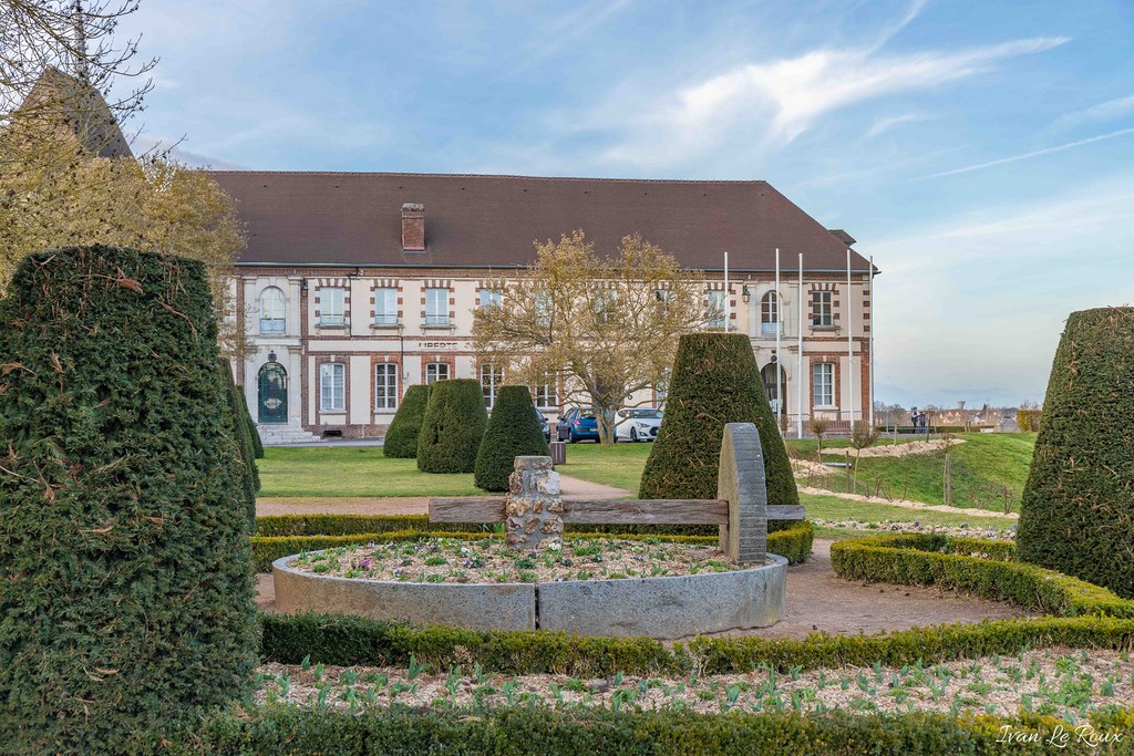 Mairie de Conches-en-Ouche