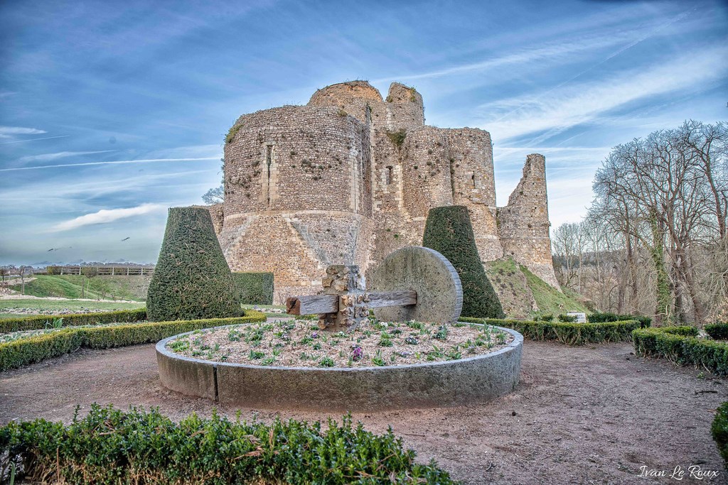 Donjon de Conches en Ouche