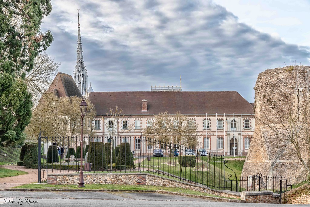 Mairie de Conches-en-Ouche
