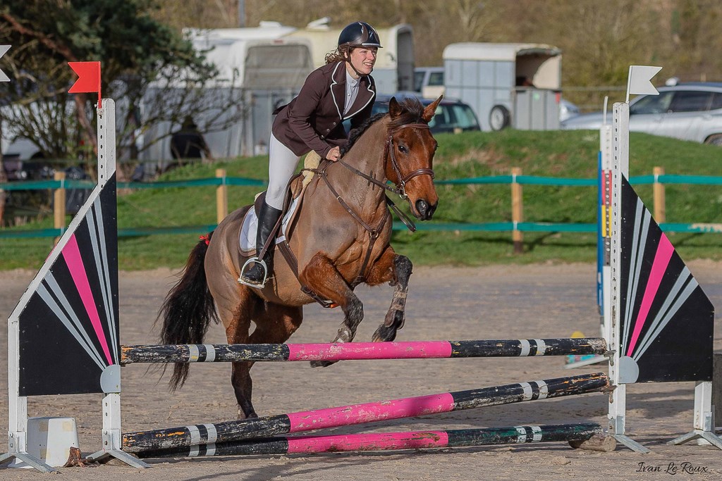 Jessica LE ROUX CSO Equitation avec Déesse