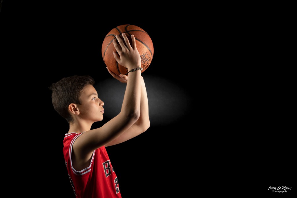 Paolo le Basketteur - 2023 - Canon EOS 5D Mark IV, EF 85mm F/1.4L IS USM, 85  mm, Photographe Ivan Le ROux Normandie