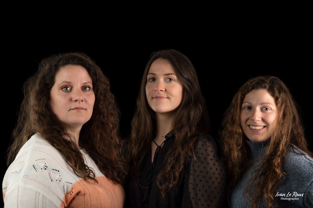 Les trois sœurs Déborah, jessica, alexandra  - 2023 - Canon EOS 5D Mark IV, EF 85mm ILR Photographie