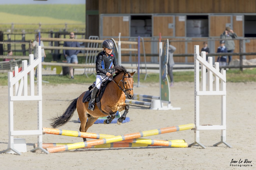 Nashawn (7 ans) sur Eyko  - CSO Club de Verneuil-sur-Avre - 12 juin 2022 - Canon EOS 5D Mark IV, Tamron SP 70-200 mm f/2.8 Di VC USD G2 A025, 163mm, 1/1600, f/3.5 ISO 100, Priorité Ouverture