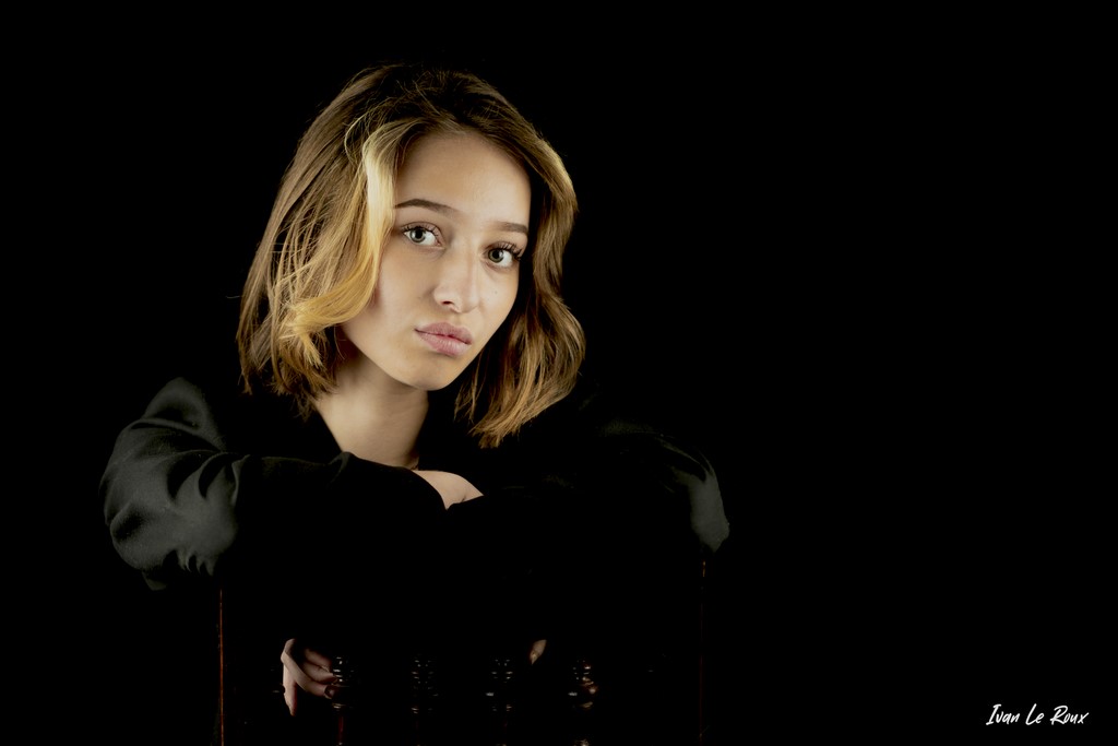 Marie-Lou sur la chaise  - 2020