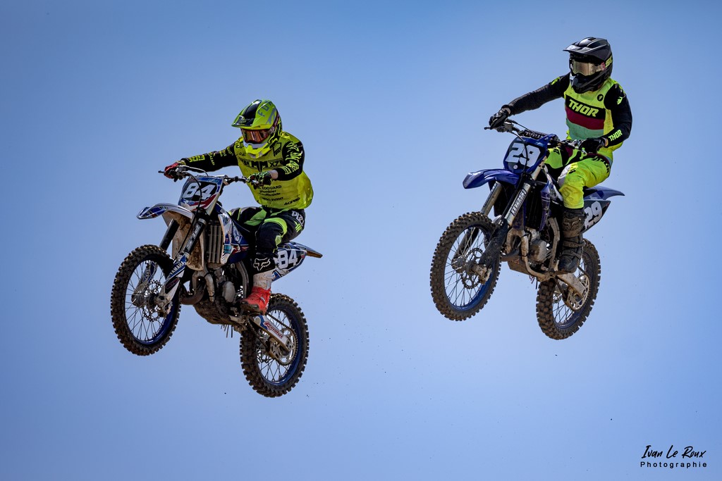 Motocross - Verneuil-sur-Avre (27) - 27 mars 2022Canon EOS 5D Mark IV, Sigma 500 mm F/4 OS HSM SPORTS 500 mm, 1/4000s, f/4 ISO 100  Priorité Ouverture