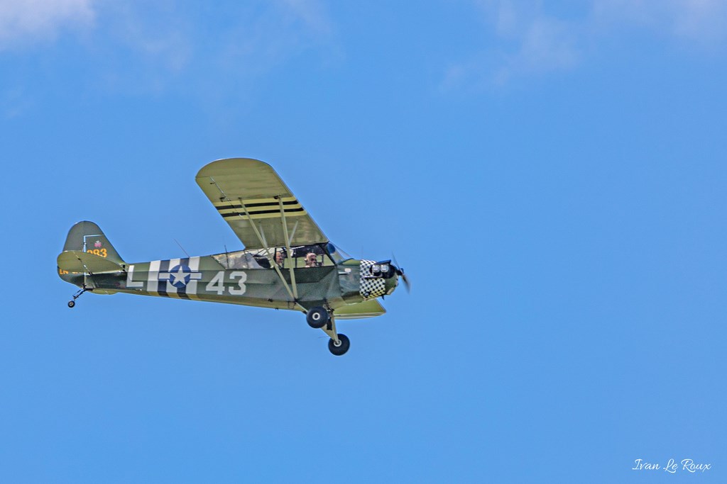 Avion de liaison L-Bird