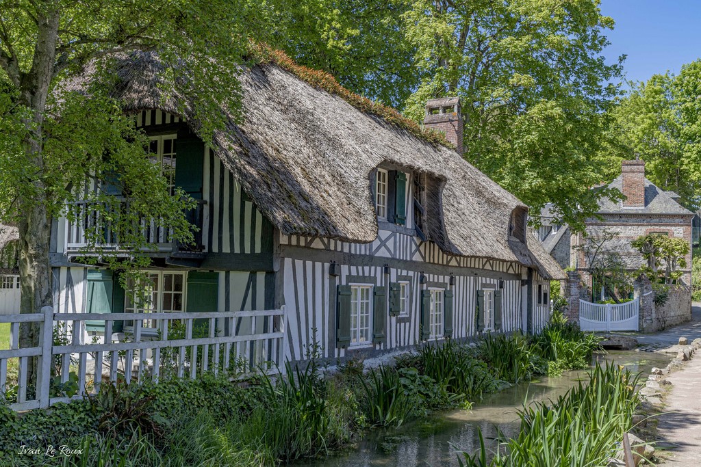 Chaumière en bord de Veules - Veules-les-Roses
