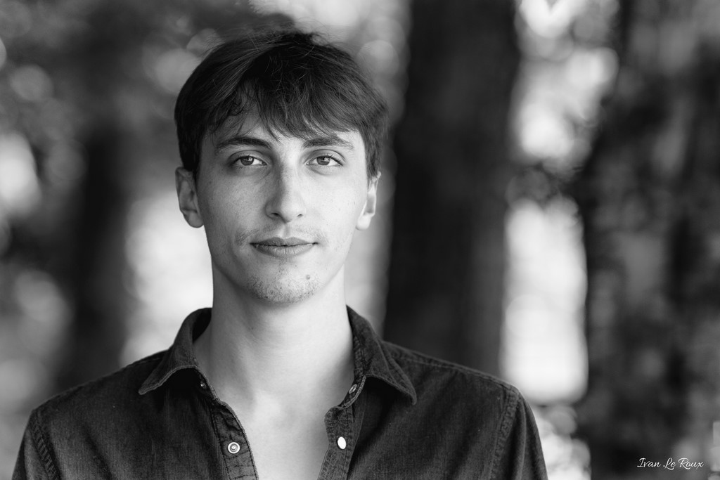 Portrait ruben Noir & blanc extérieur