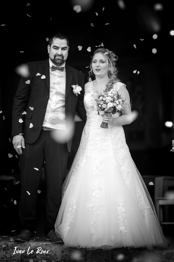 Sortie de l'église - Mariage de Justine et Jérémy - 2021