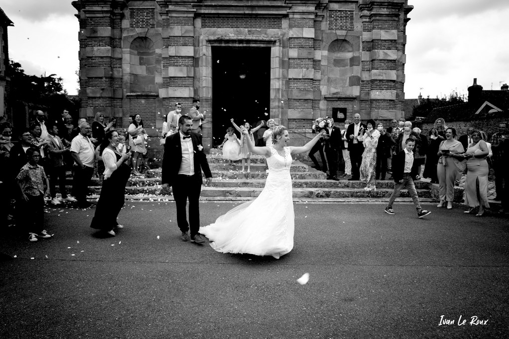 Sortie de l'église Mariage Justine & Jérémy   - 2021